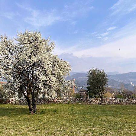 Colle Ameno Room And Breakfast Rovereto  Exteriör bild