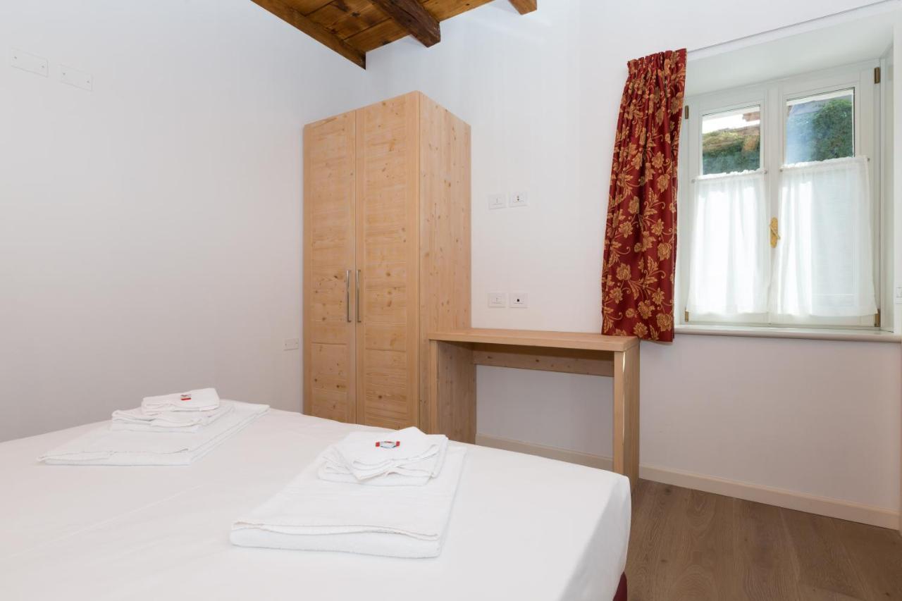 Colle Ameno Room And Breakfast Rovereto  Exteriör bild