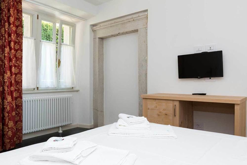 Colle Ameno Room And Breakfast Rovereto  Exteriör bild