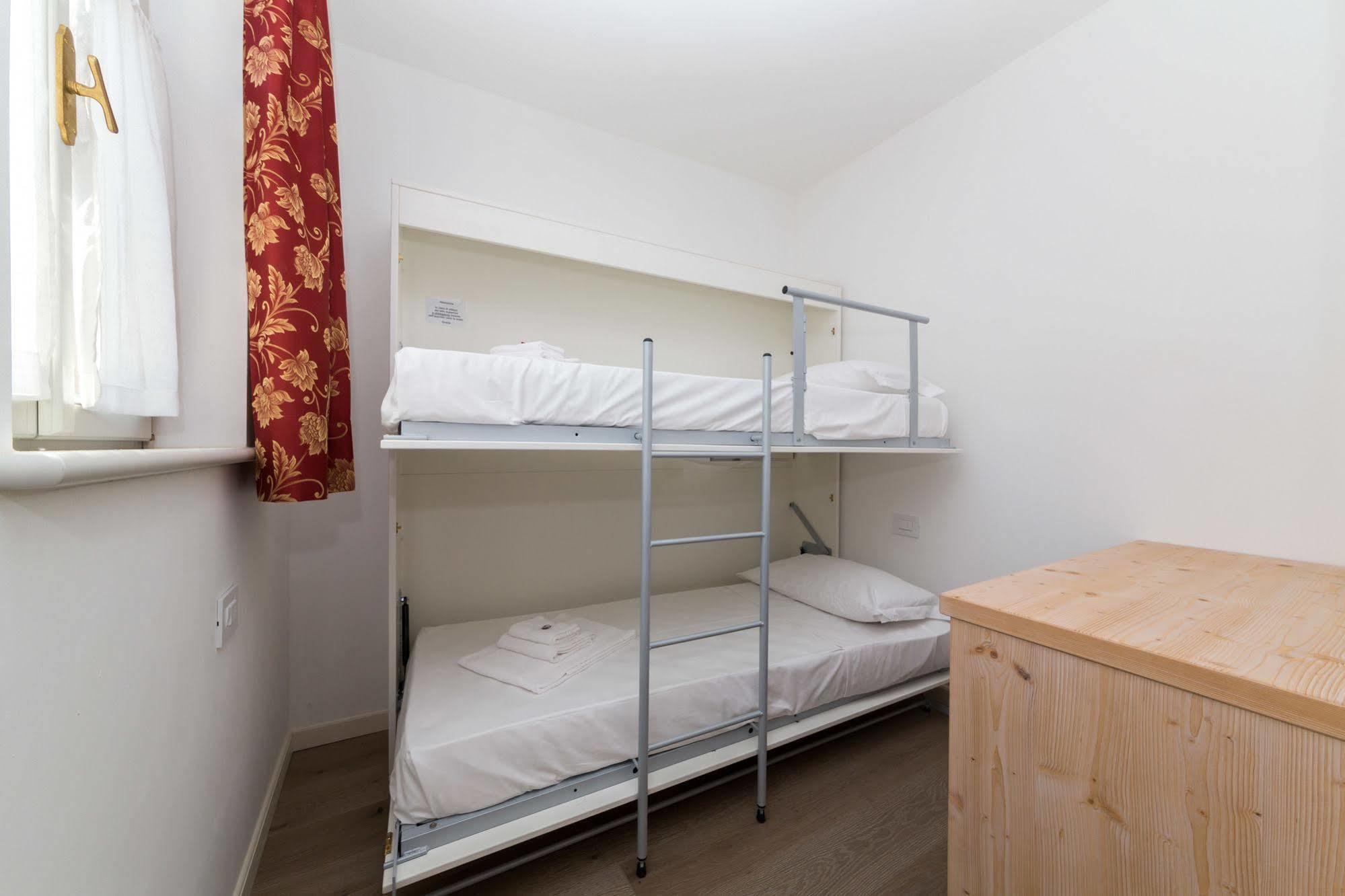 Colle Ameno Room And Breakfast Rovereto  Exteriör bild