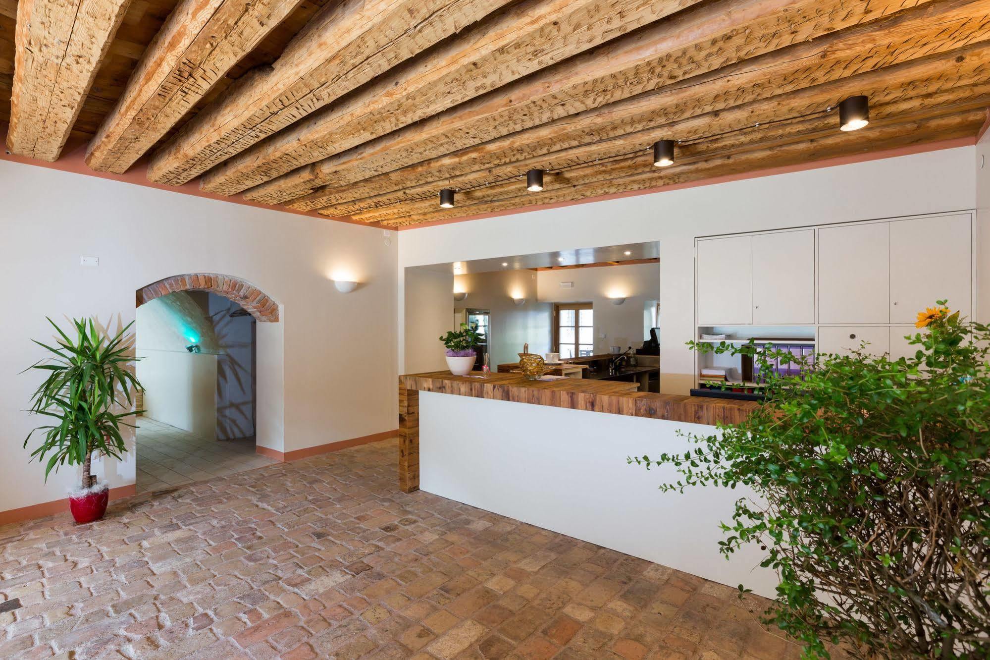 Colle Ameno Room And Breakfast Rovereto  Exteriör bild